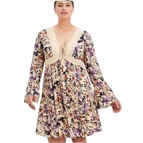 TORRID Mini Gauze Lace-Up Floral Print V-neck Skater Dress Size 1  NEW - Picture 3 of 11